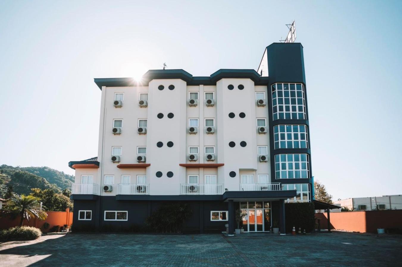 Andardac Hotel Guaramirim Zewnętrze zdjęcie
